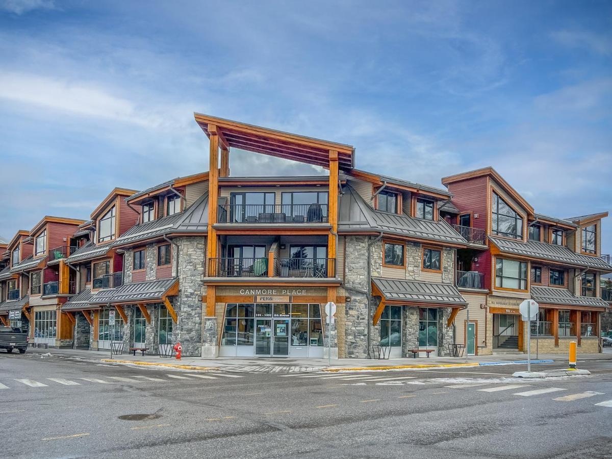 Ridgeview Loft - Top Floor 2 Bed 2 Bath, Amazing Views Canmore Exteriör bild