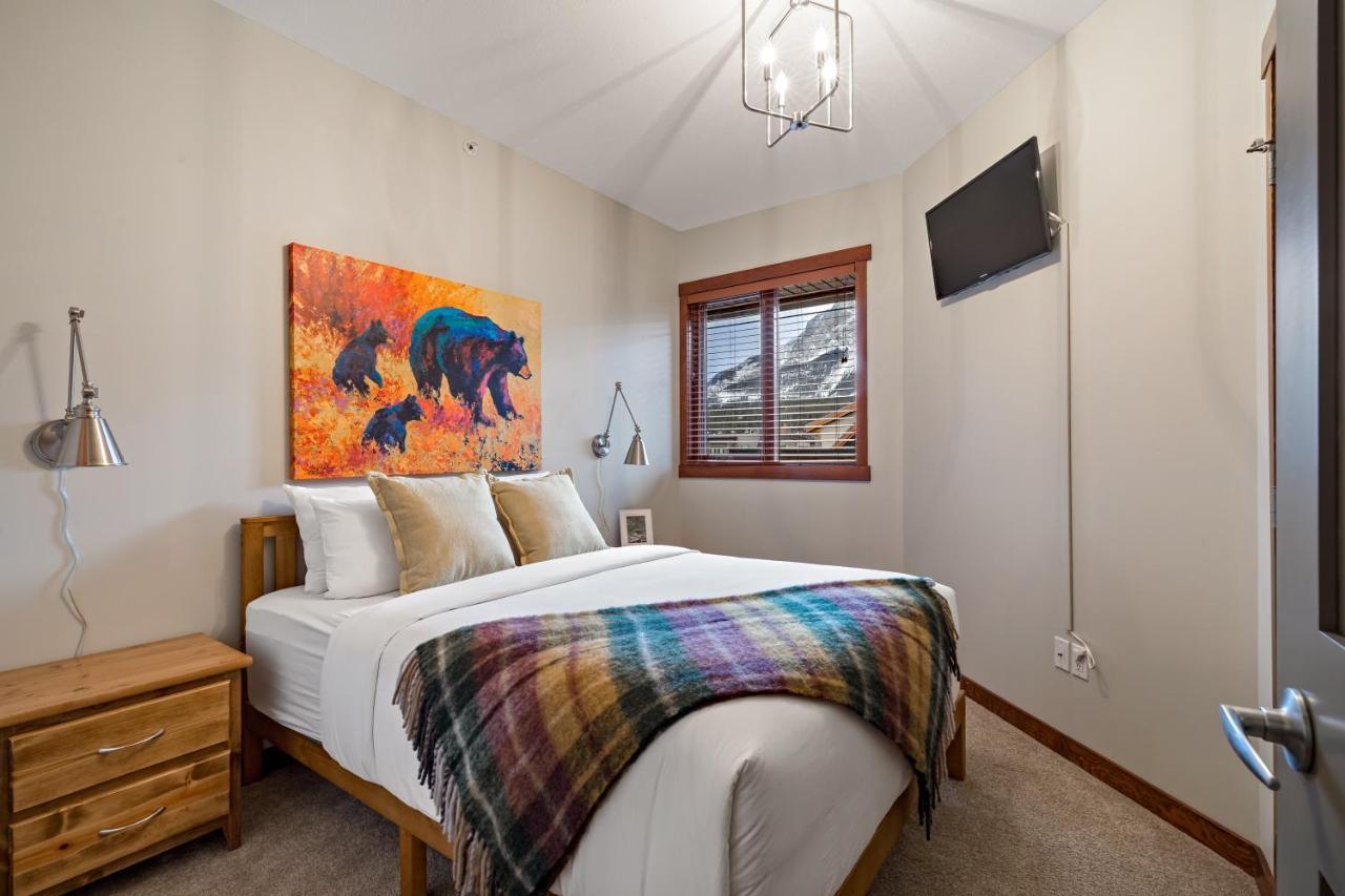 Ridgeview Loft - Top Floor 2 Bed 2 Bath, Amazing Views Canmore Exteriör bild