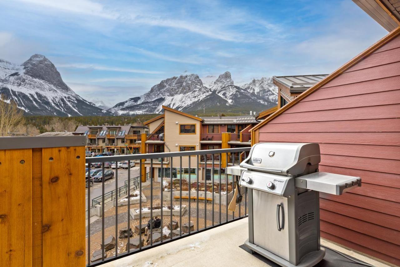 Ridgeview Loft - Top Floor 2 Bed 2 Bath, Amazing Views Canmore Exteriör bild